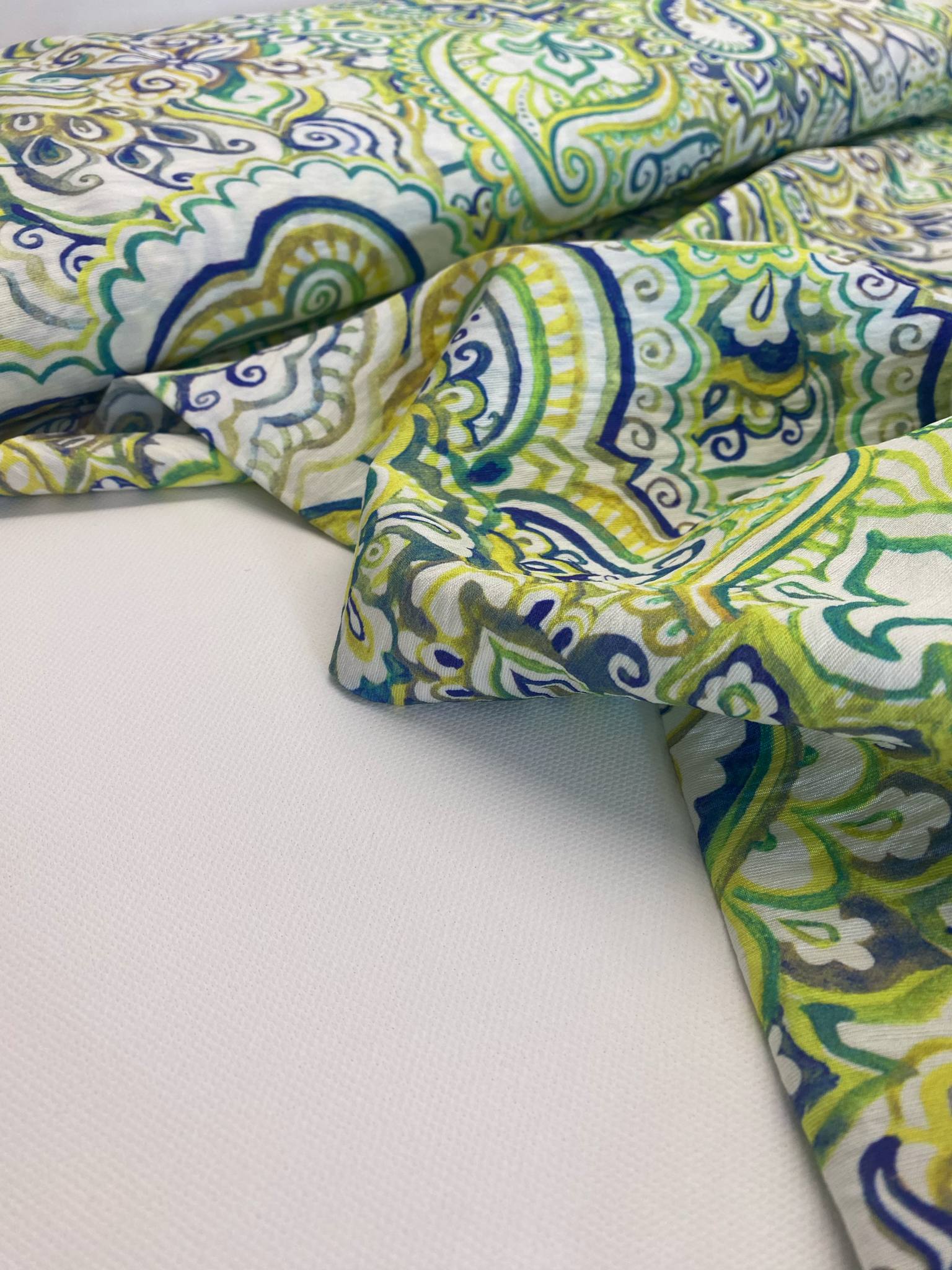 Viscose mix - Paisley Garden