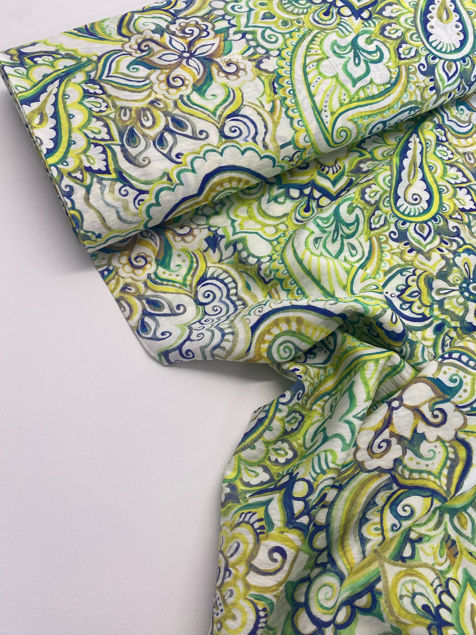 Viscose mix - Paisley Garden