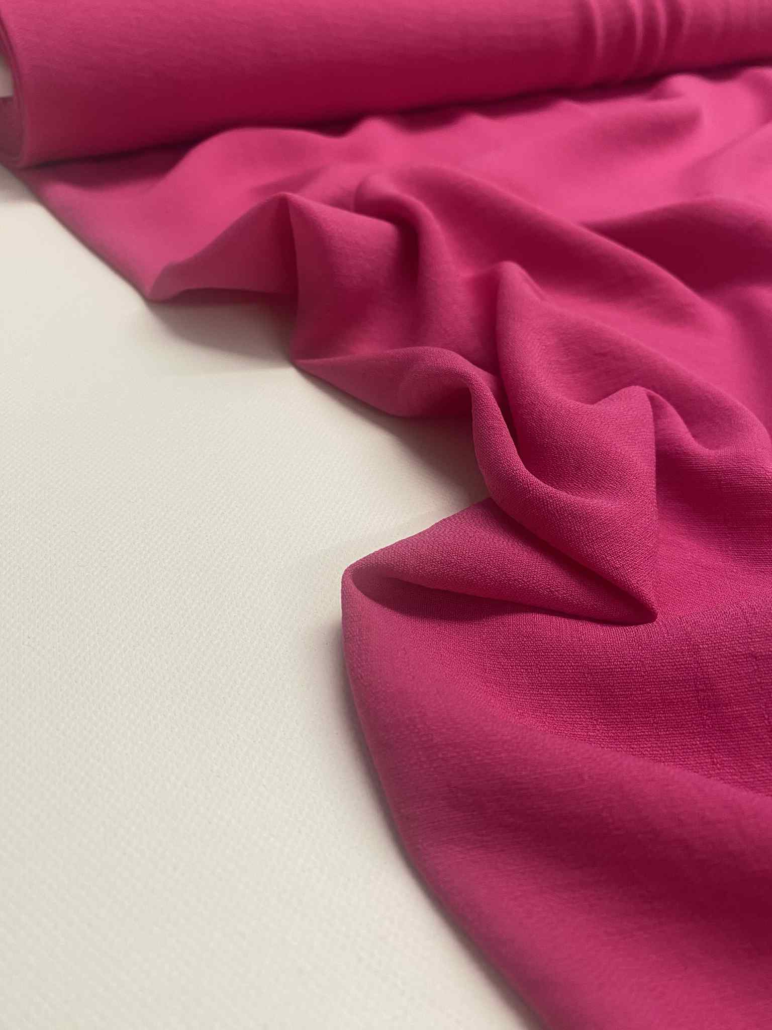 Soepelvallende stof -  Breezy Flow - Fuchsia Flair