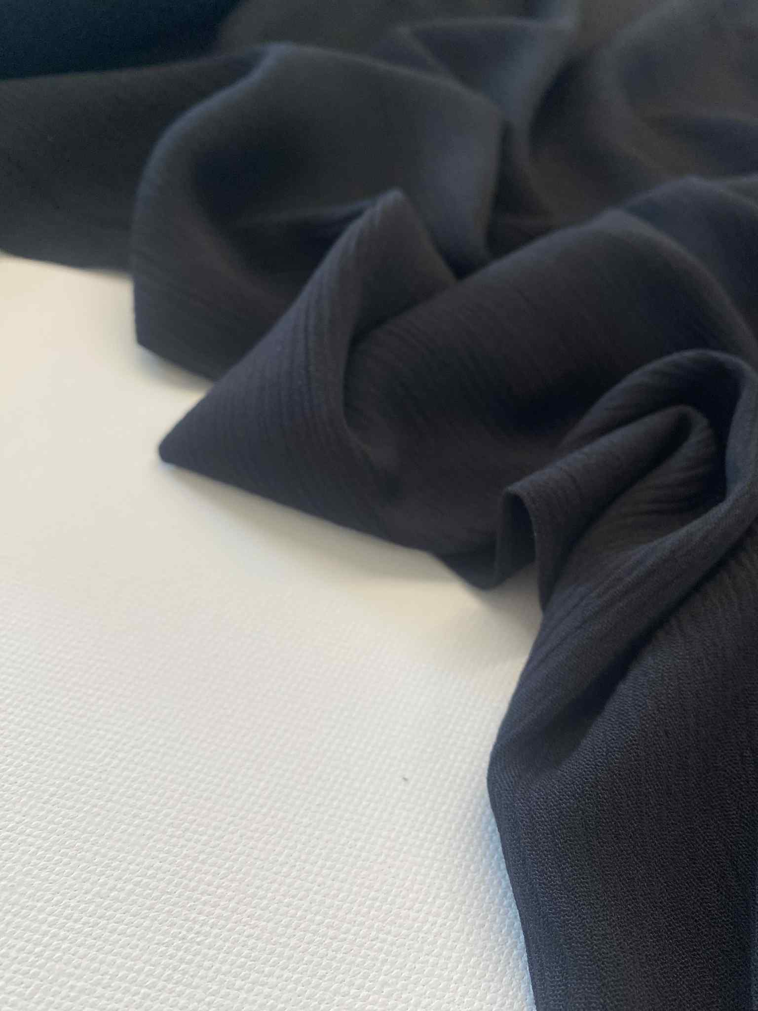 Viscose Crinkle - Zwart