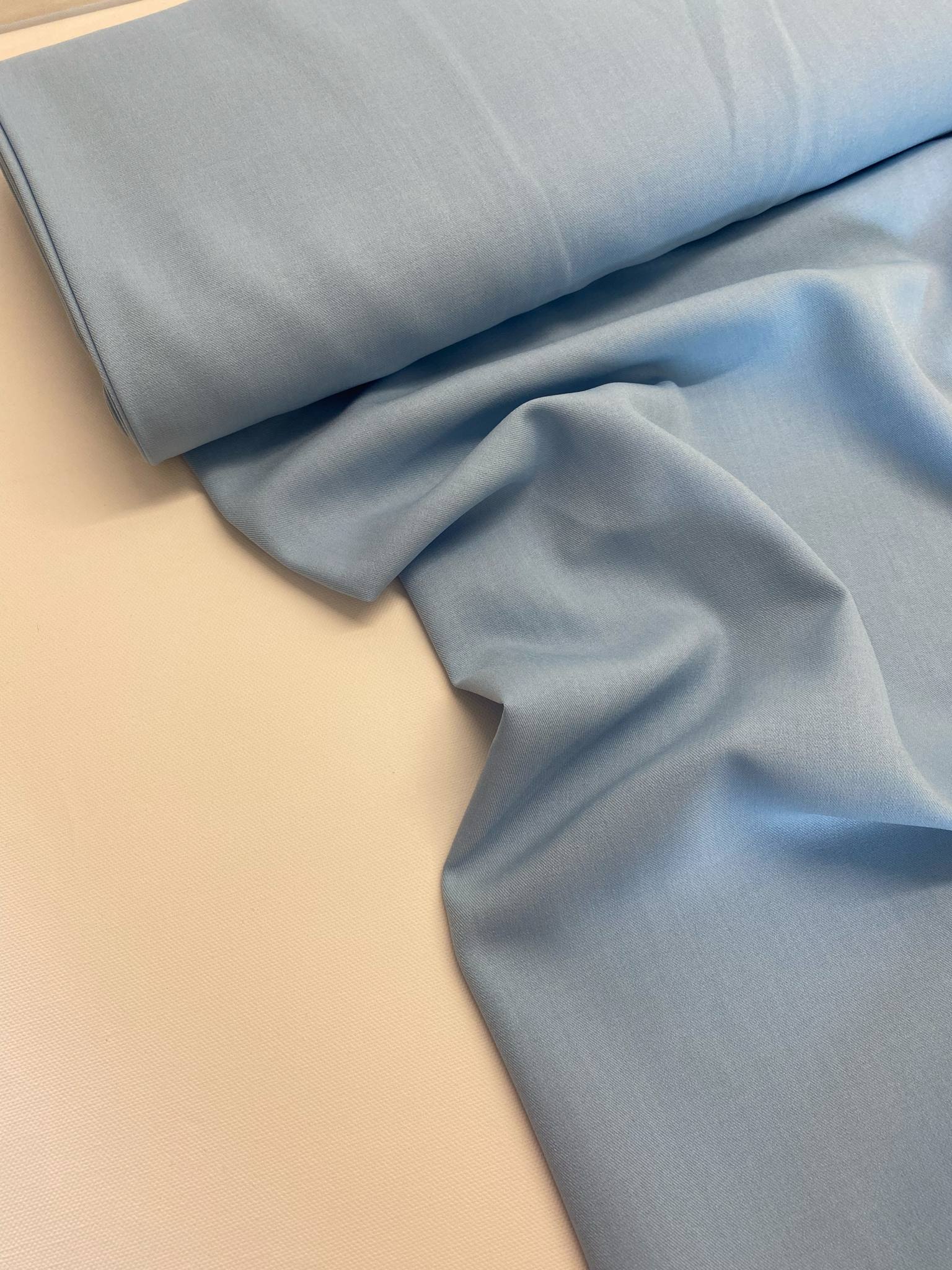Soepelvallende  stof - Pastel Blauw