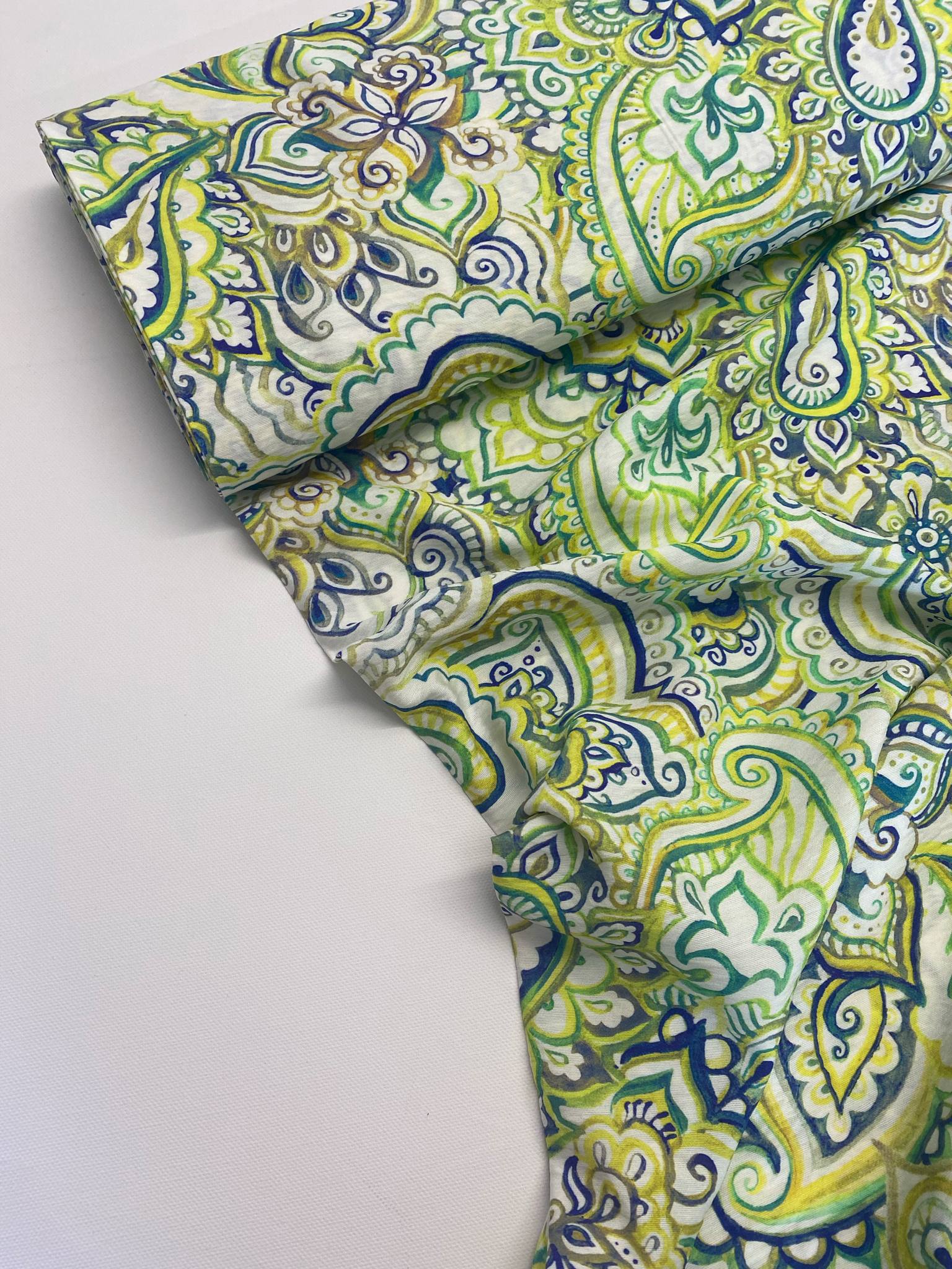 Viscose mix - Paisley Garden