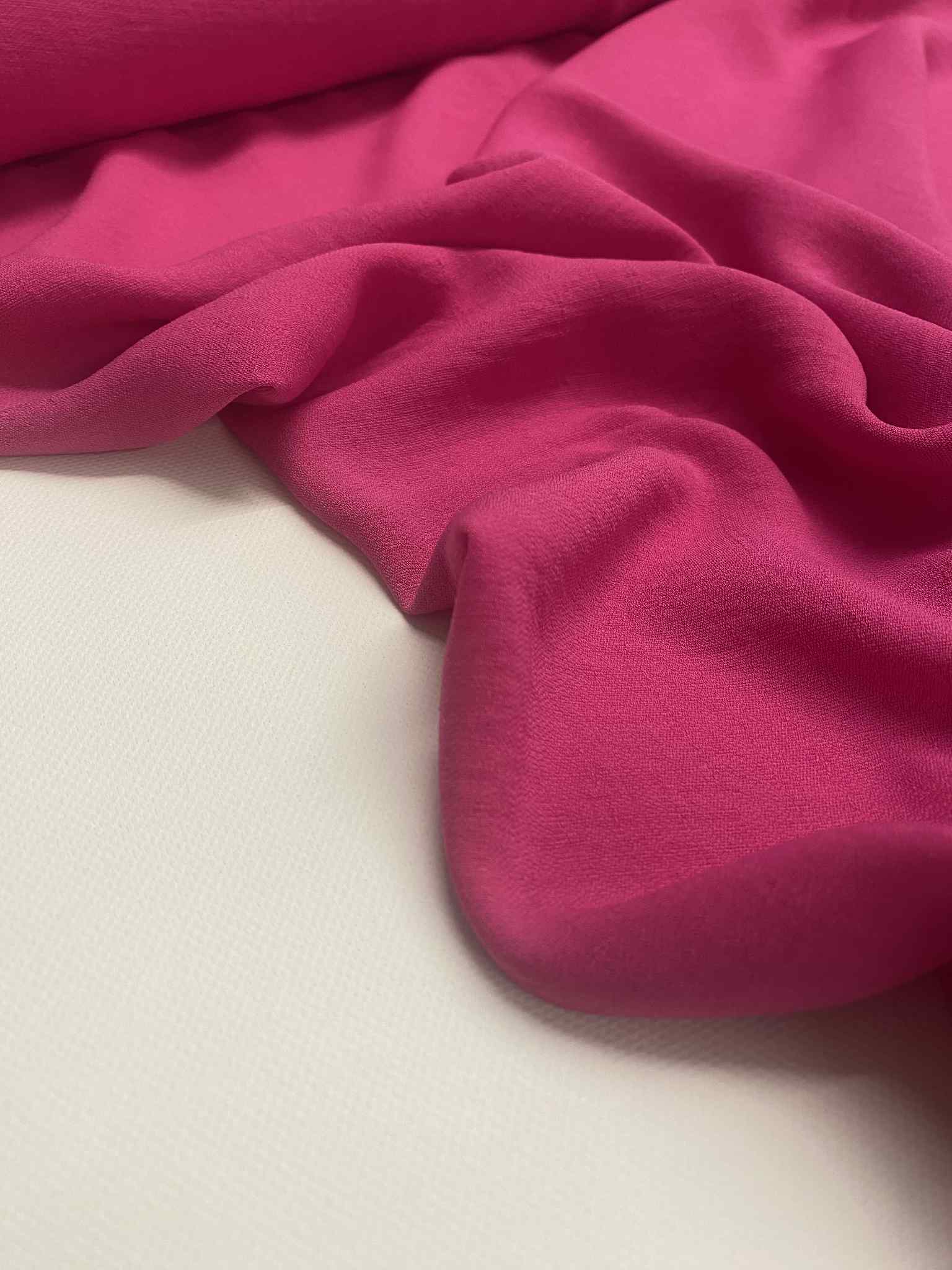 Soepelvallende stof -  Breezy Flow - Fuchsia Flair