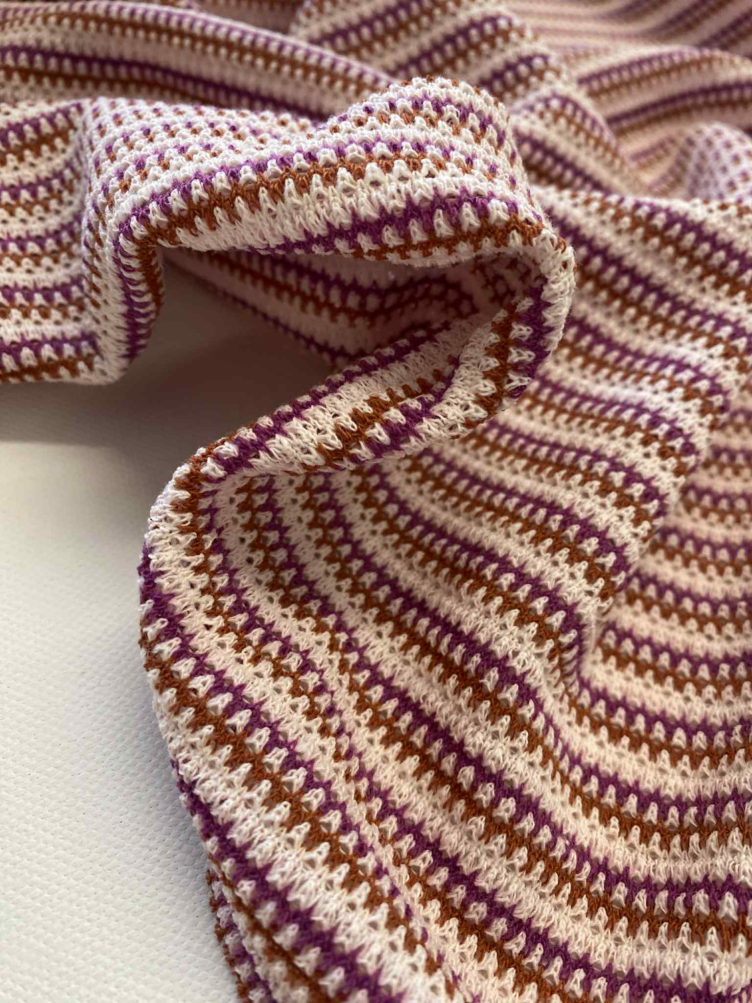 Rekbare comfy crocket - strepen - Fuchsia