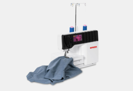 Bernina L 890