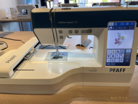 Pfaff Creative Expect 350