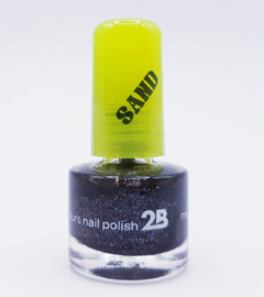 2B Mega Colours – Zandkleurige nagellak (5,5 ml)