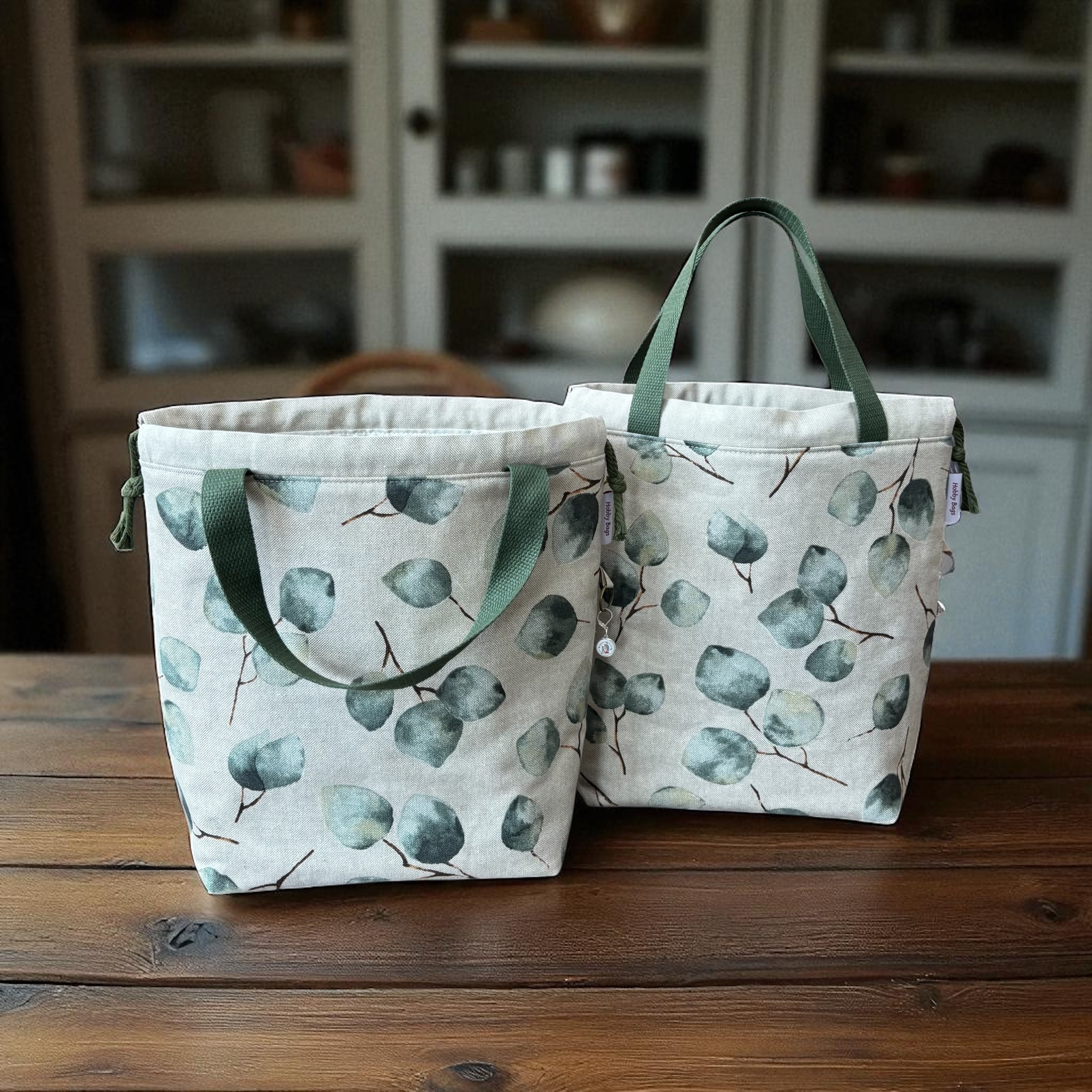 PB Eucalyptus met koordsluiting en 2 bovenhengsels