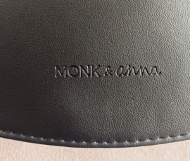 Farou half moon bag black - Monk & Anna