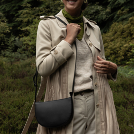 Farou half moon bag black - Monk & Anna