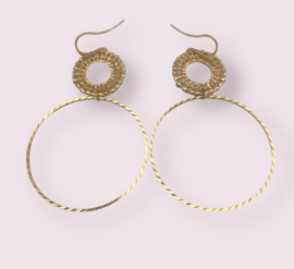 Oorhangers gold circle - Petra Reijrink