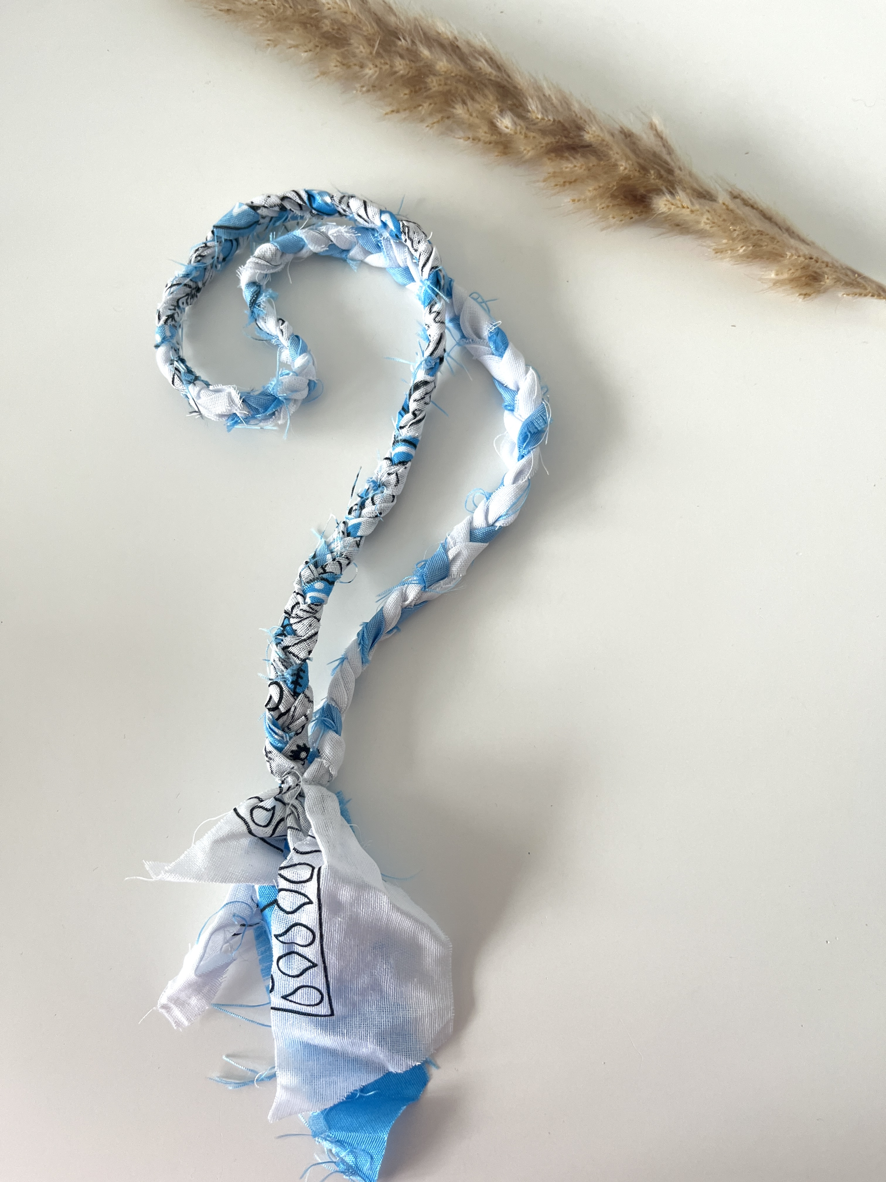 Bandana ketting blauw/wit