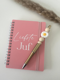 Notitie boekje en pen juf roze