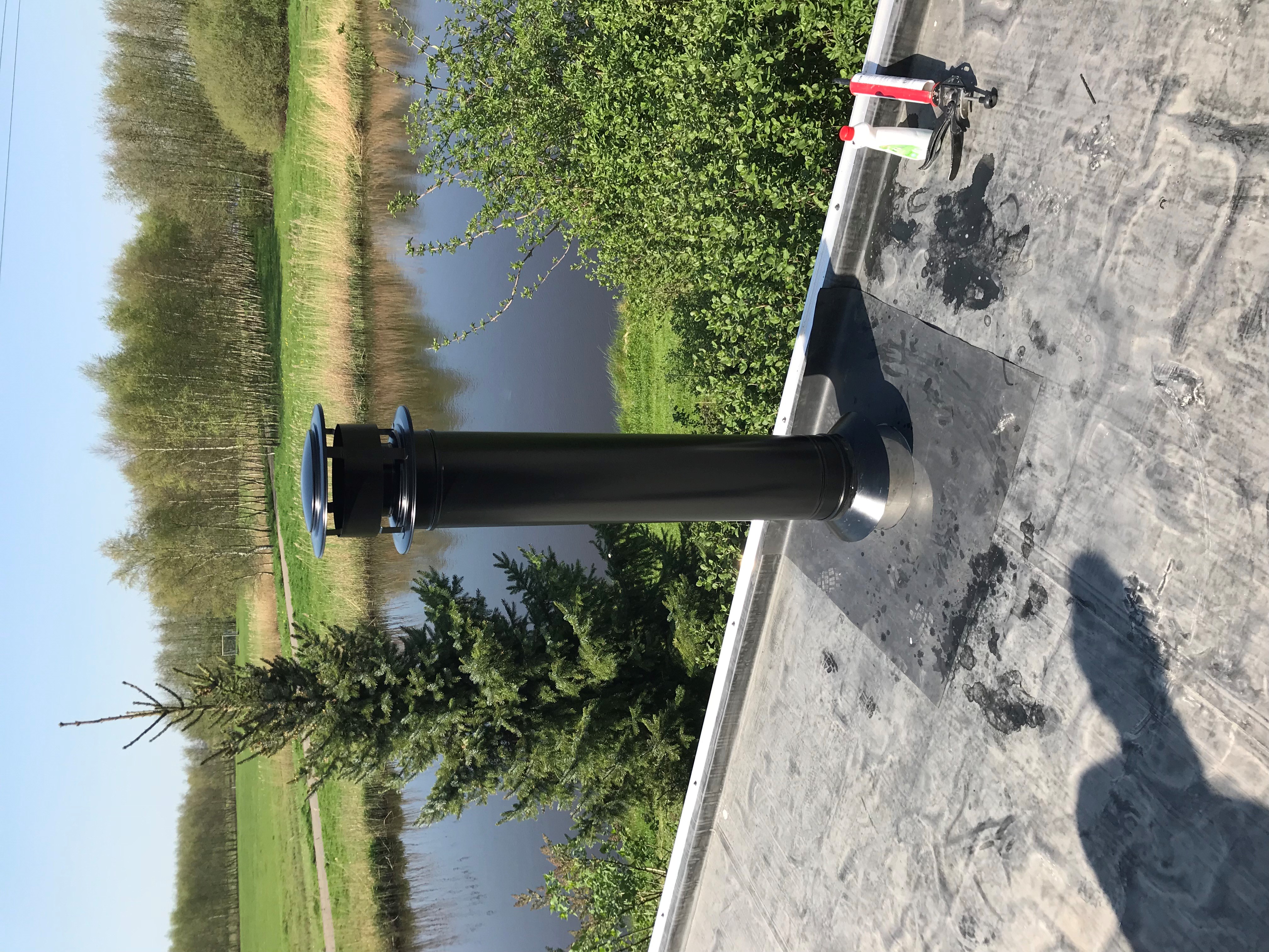 Morso 1010 - met kanaal door dak geinstalleerd