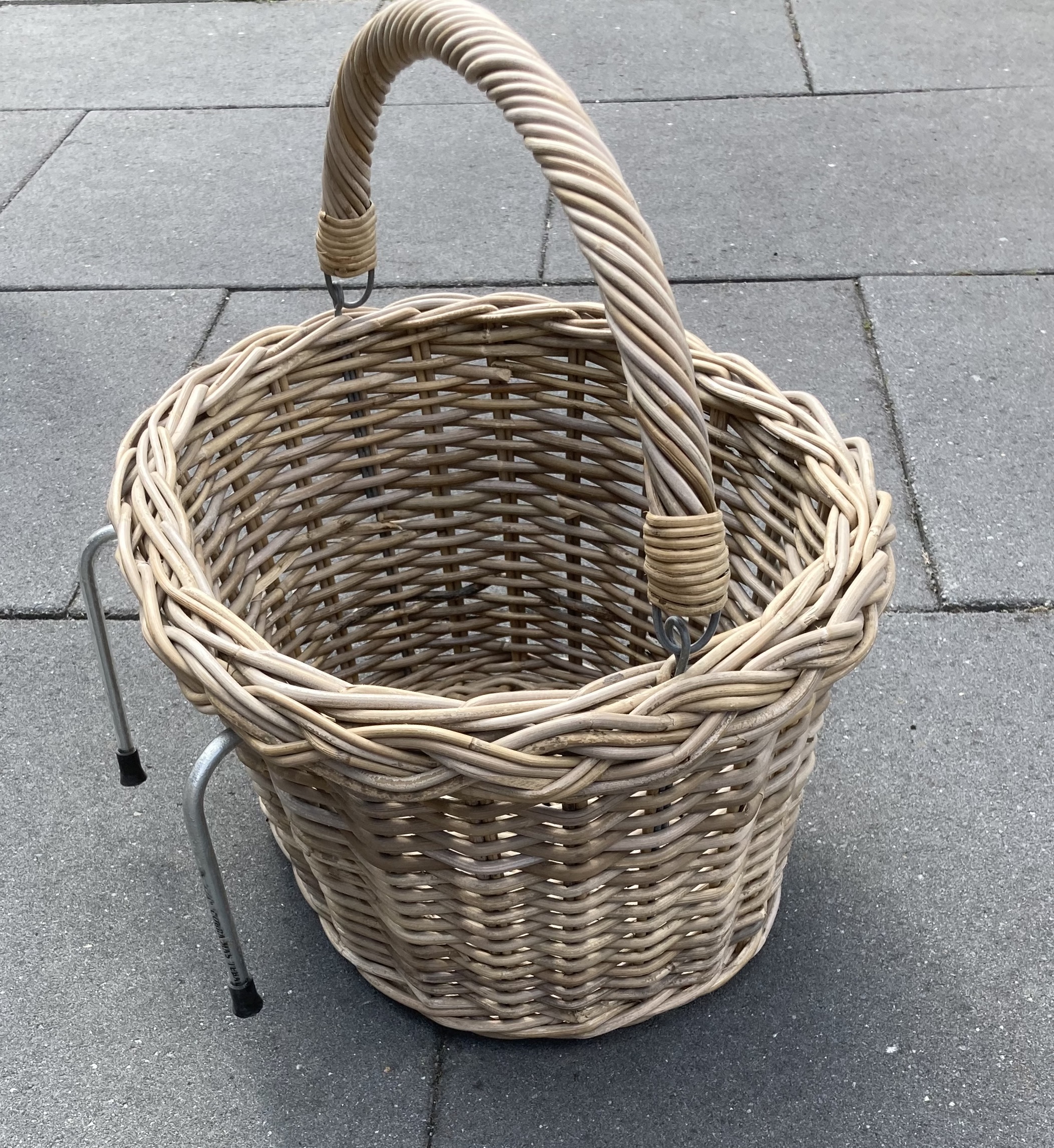 Ovale fietsmand met haken (40x35x25cm)