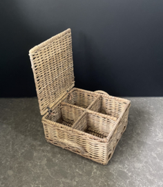 Tea box, thin rattan (23x18x10cm)