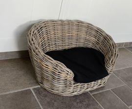 Kleiner doppelwandiger ovaler Hundekorb (65 x 40 x 30 cm)