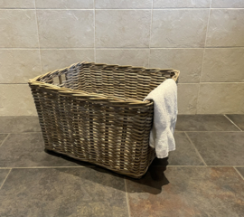 Large open laundry basket (55x46x35cm)