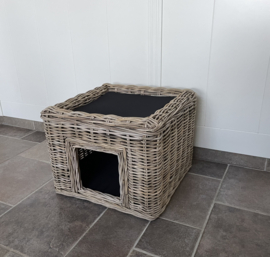 Katzen-Turm (46 x 46 x 36 cm)
