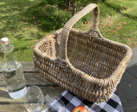 Middelgrote open picknickmand met hengsel (40x30x20cm)