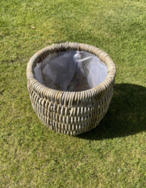 Gartenkorb, besonders geflochten, mittelgroß (40 x 37 cm)