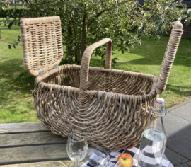 Picknickmand rond toelopend (56x34x45cm)