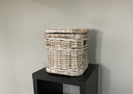 Small square basket with a lid (30x30x32cm)