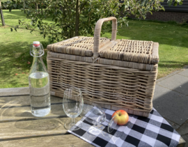 Picknickkorb, schlicht mit Klappen (50 x 35 x 25 cm)
