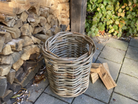 Runder Korb mit grobem Rattanhenkel (43x43x50cm)