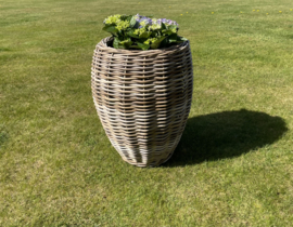Kleiner Korb in Vasenform (42 x 54 cm)