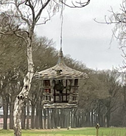 Futterhaus aus Rattan