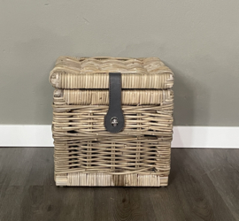 Vierkante mand (30x30x30cm)