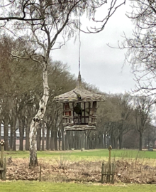 Futterhaus aus Rattan