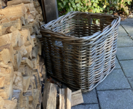 Quadratischer Korb mit grobem Rattanhenkel (58x58x55cm)
