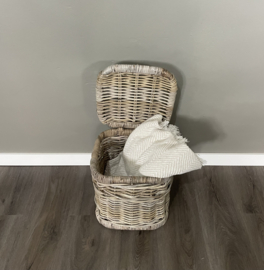 Small square basket with a lid (30x30x32cm)