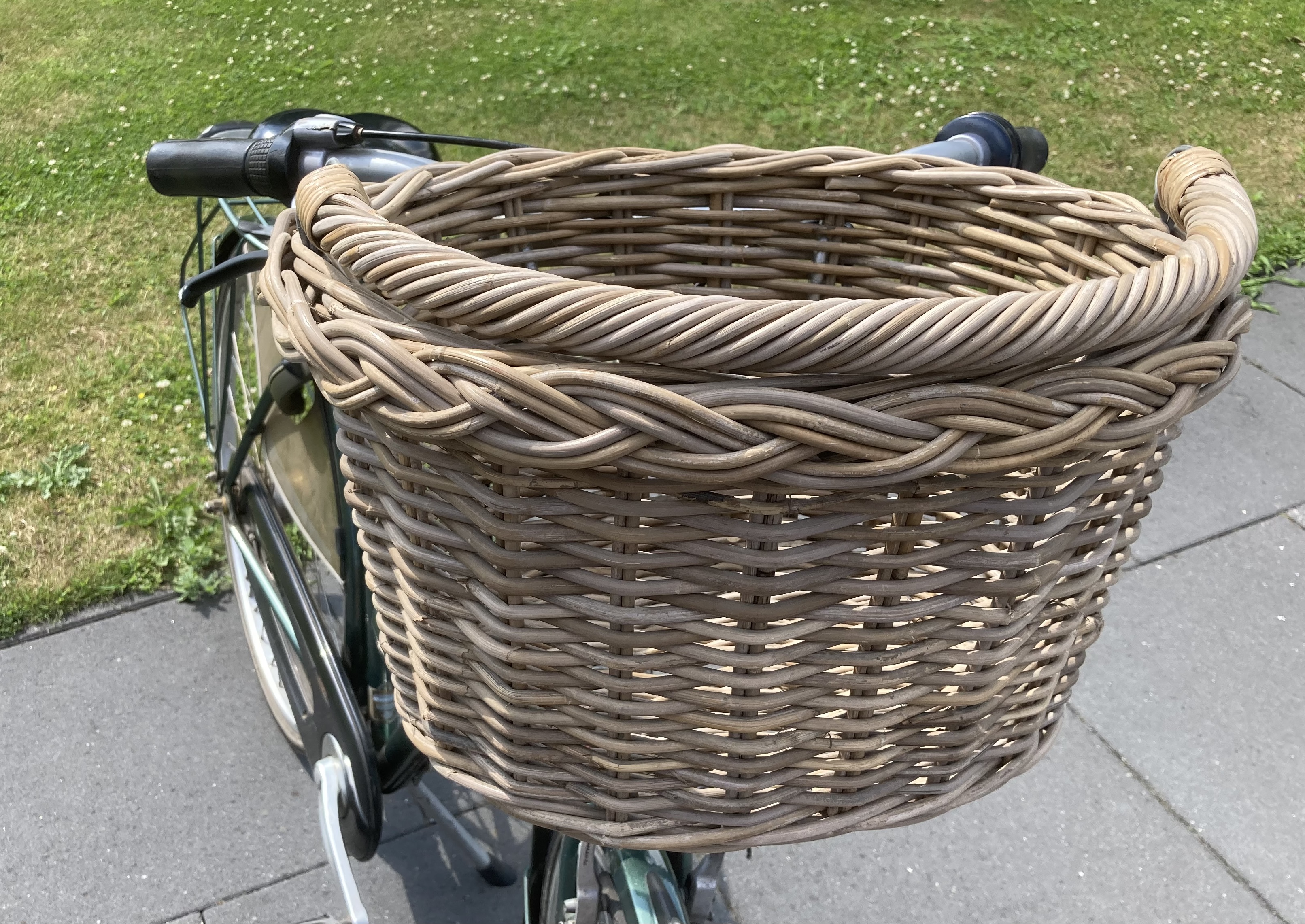 Ovale fietsmand met haken (40x35x25cm)
