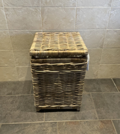 Square lined laundry basket (40x40x60cm)