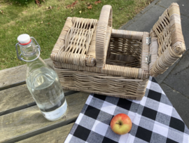Kleine picknickmand met klepjes (30x20x18cm)