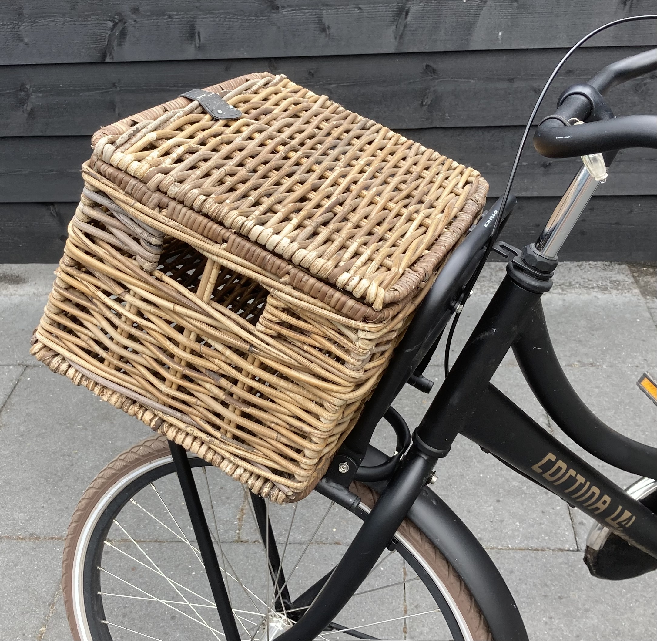 Fietsmand met deksel BRUIN (42x31x24cm)