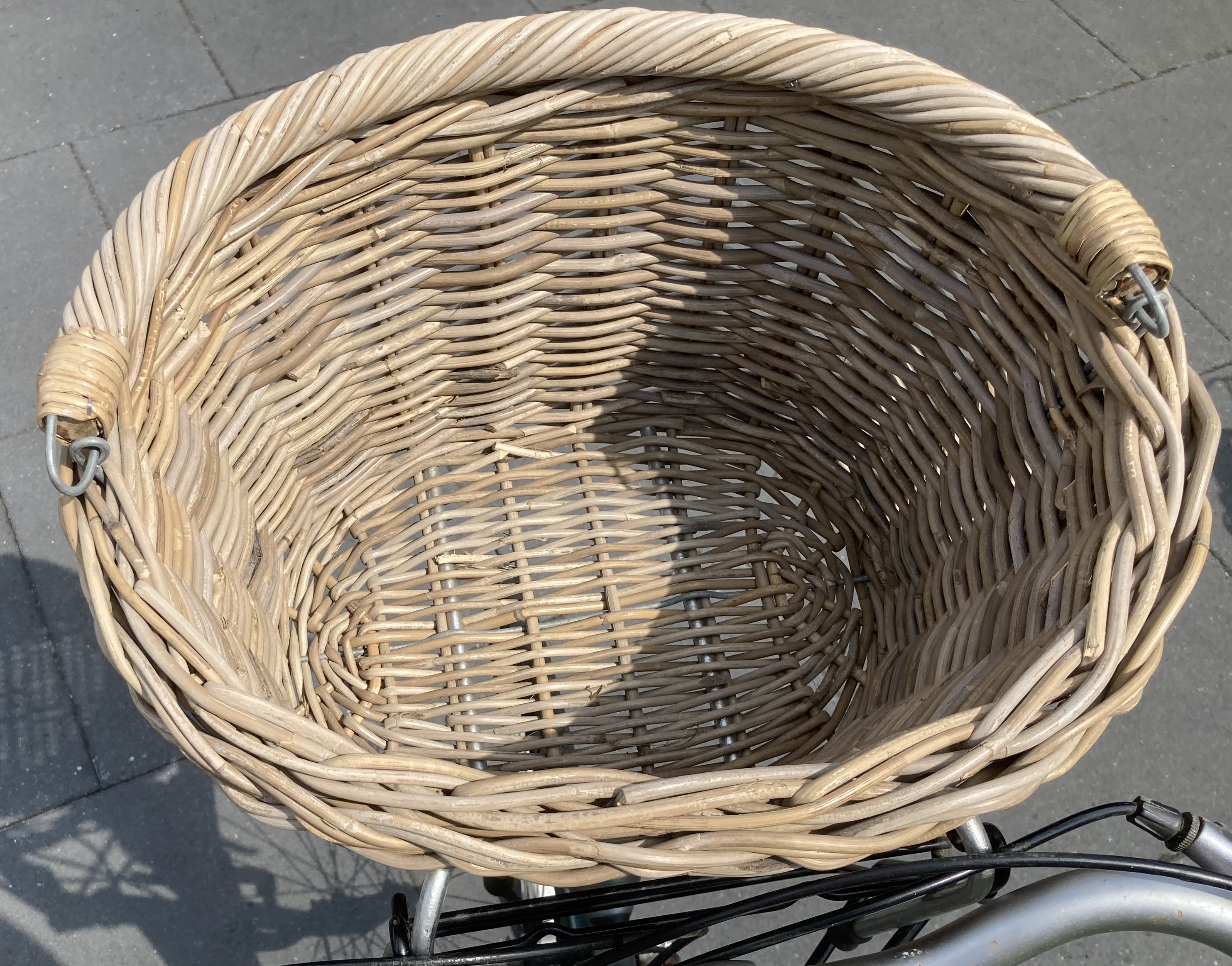 Ovale fietsmand met haken (40x35x25cm)