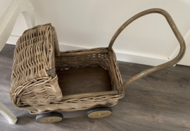 Niedriger Puppenwagen (65 x 26 x 43 cm)