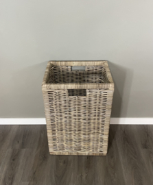 Tall, open, sleek storage basket (35x45x65cm)