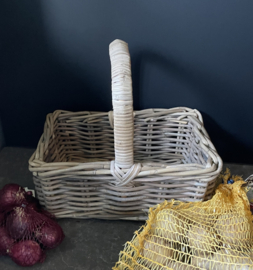 Small basket with handle (35x25x30cm)