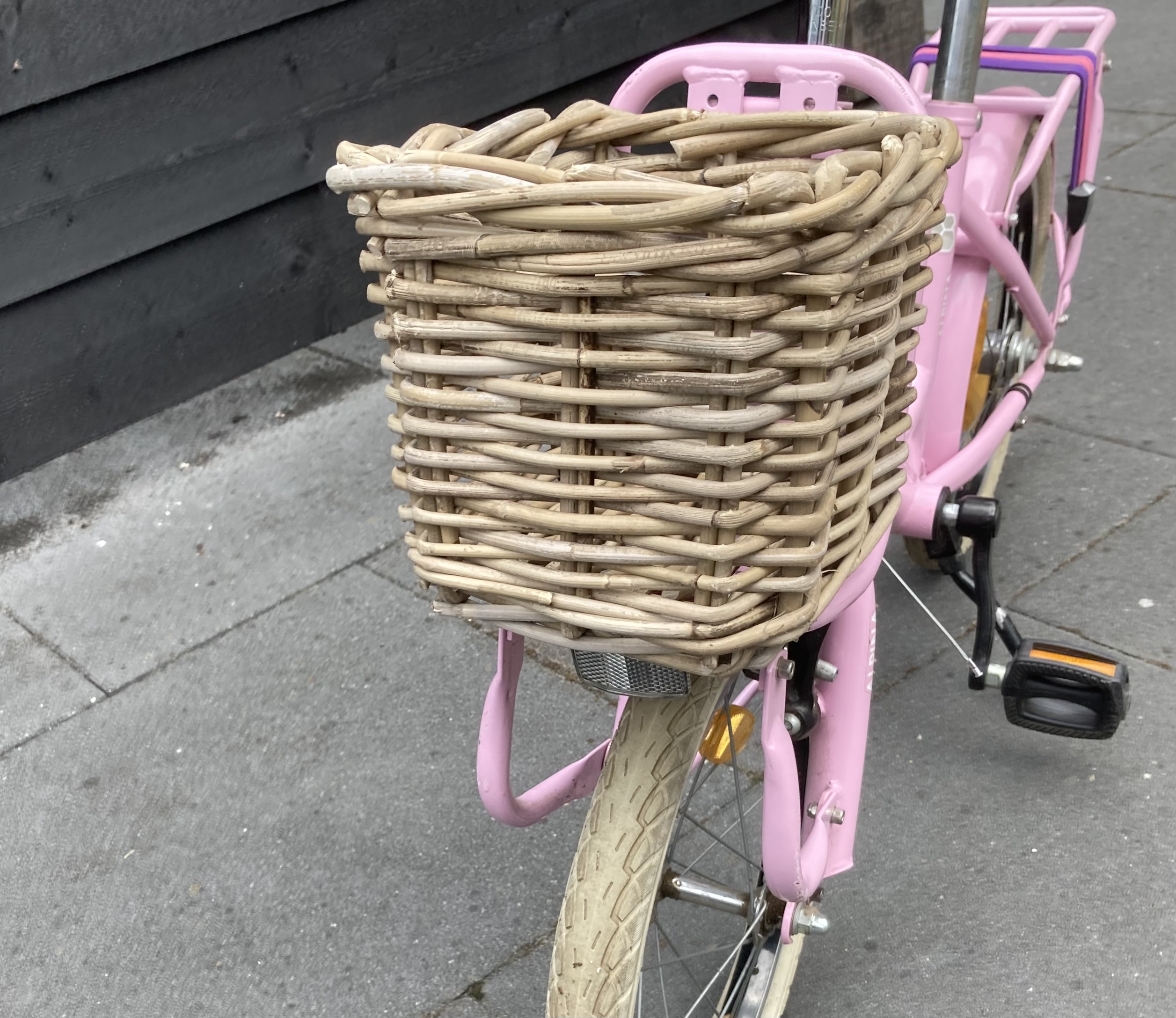 Kleiner quadratischer Fahrradkorb (21 x 21 x 19 cm)