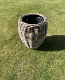 Kleiner Korb in Vasenform (42 x 54 cm)