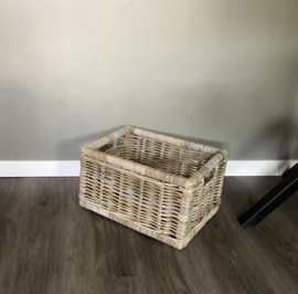 Sleek rectangular reading basket, medium (42x32x24cm)