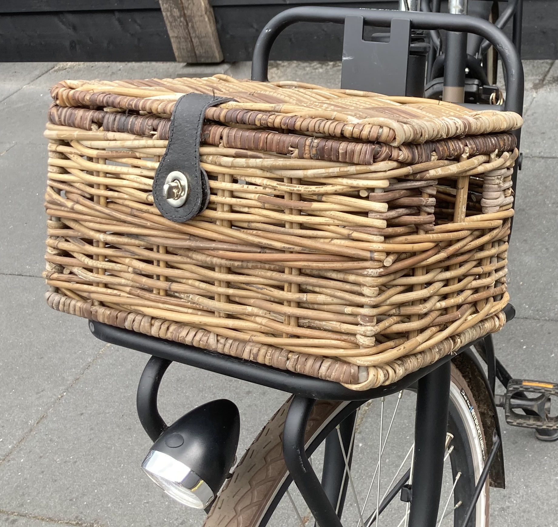 Fietsmandje met deksel BRUIN (34x25x19cm)