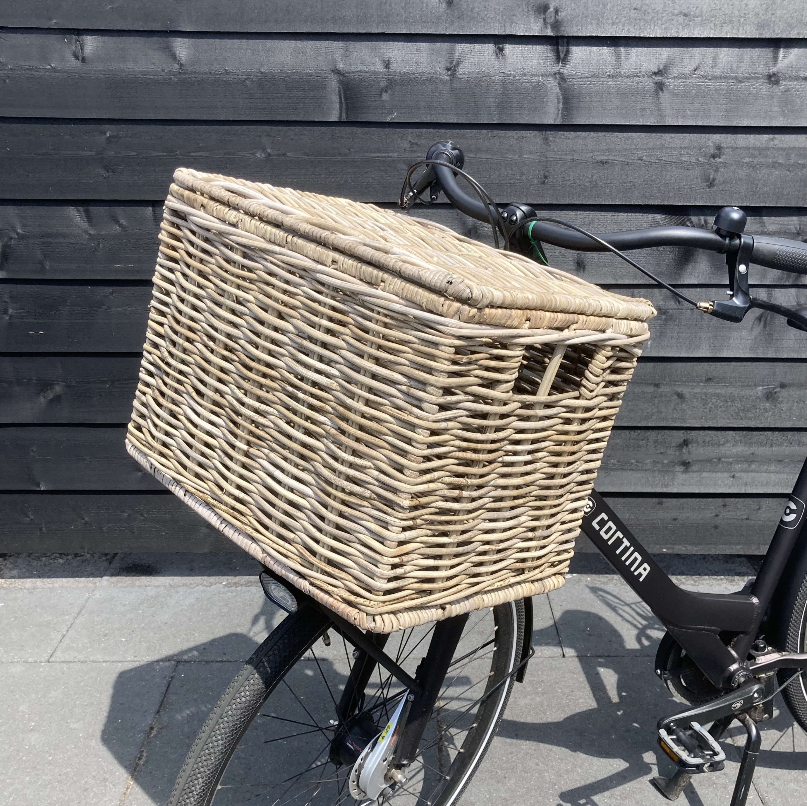 Rechthoekige fietsmand met klep (47x34x35cm)