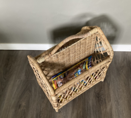 Open two-compartment reading basket (42x30x41cm)