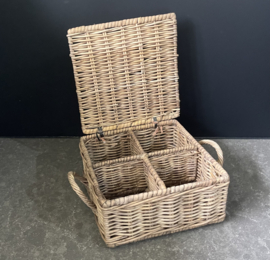 Tea box, thin rattan (23x18x10cm)
